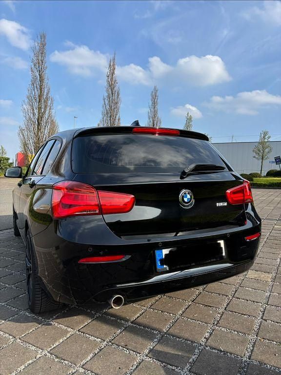Gebraucht BMW 116 Advantage 109 PS (80 kW) 2018 Schwarz Kleinwagen