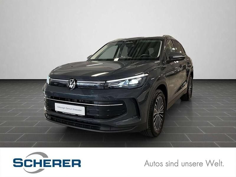 Delfingrau metallic (metallic) Gebraucht 2025 VW Tiguan Life SUV | 34.900 € (Guter Preis) - Bild 1/4