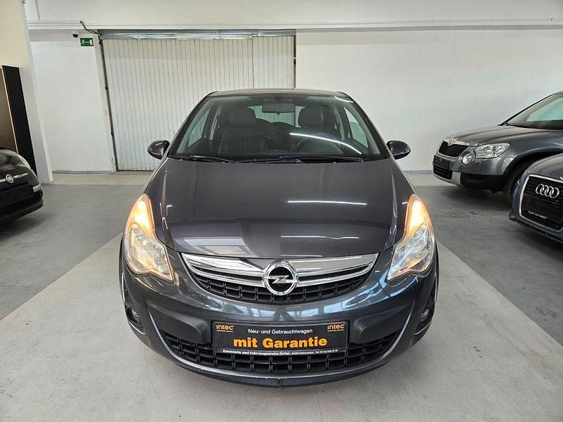 Gebraucht Opel Corsa Color Edition 87 PS (63 kW) 2012 Grau Kleinwagen