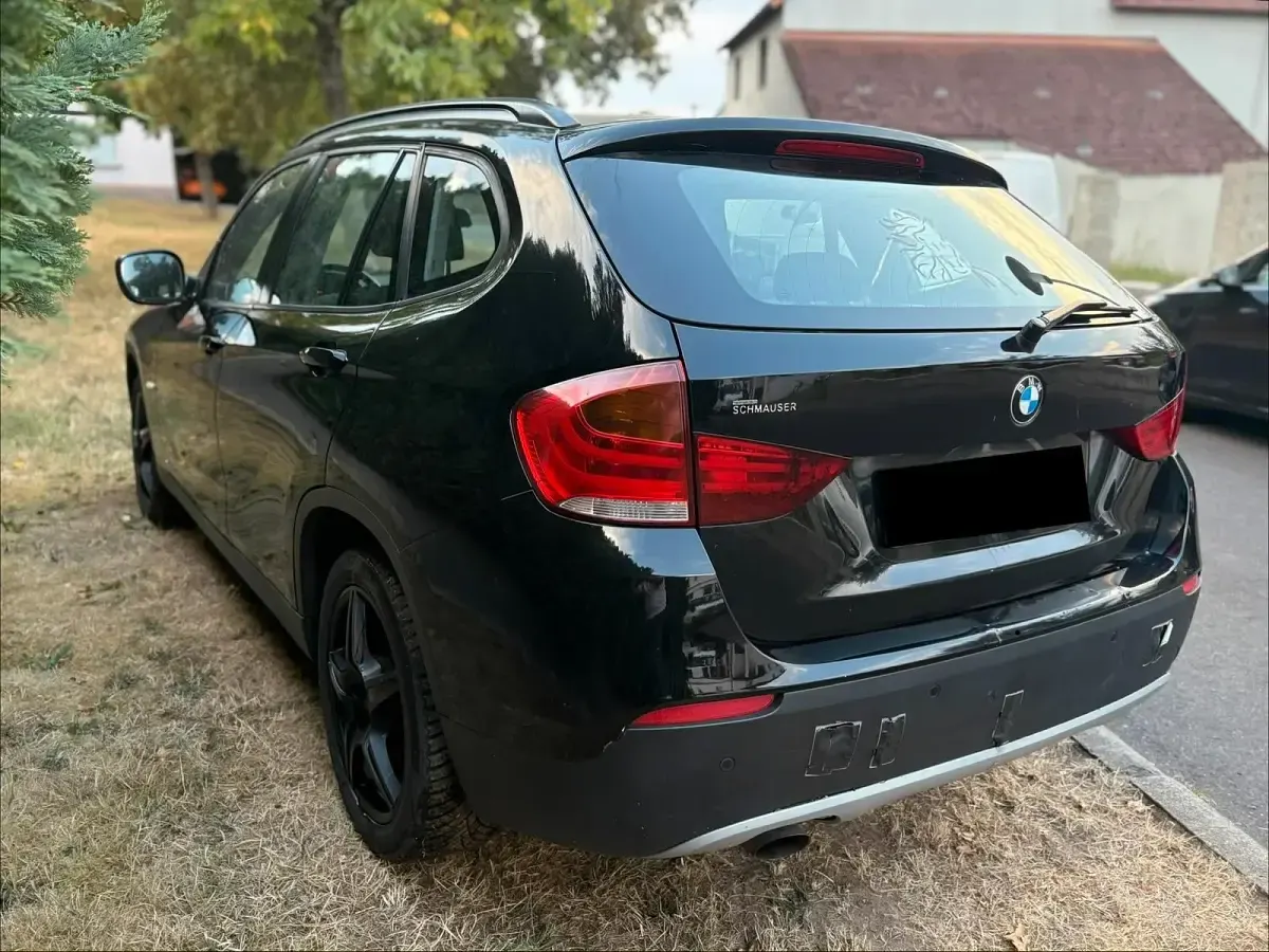 Gebraucht BMW X1 143 PS (105 kW) 2011 Schwarz SUV