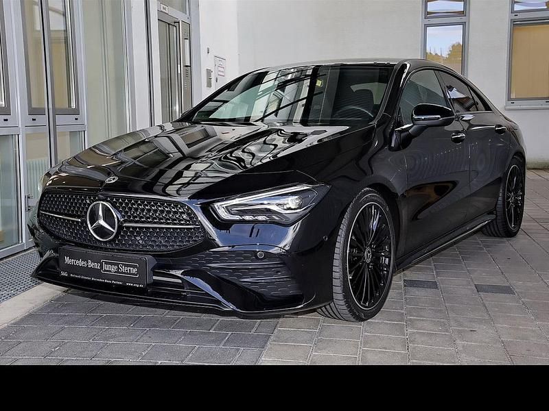 Unilack nachtschwarz Gebraucht 2024 Mercedes CLA200 AMG Coupé | 37.990 € (Etwas zu teuer) - Bild 1/4