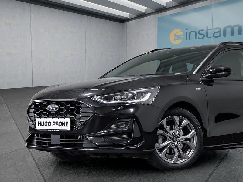 Schwarz Gebraucht 2022 Ford Focus ST-Line Kombi | 21.949 € (Fairer Preis) - Bild 1/4