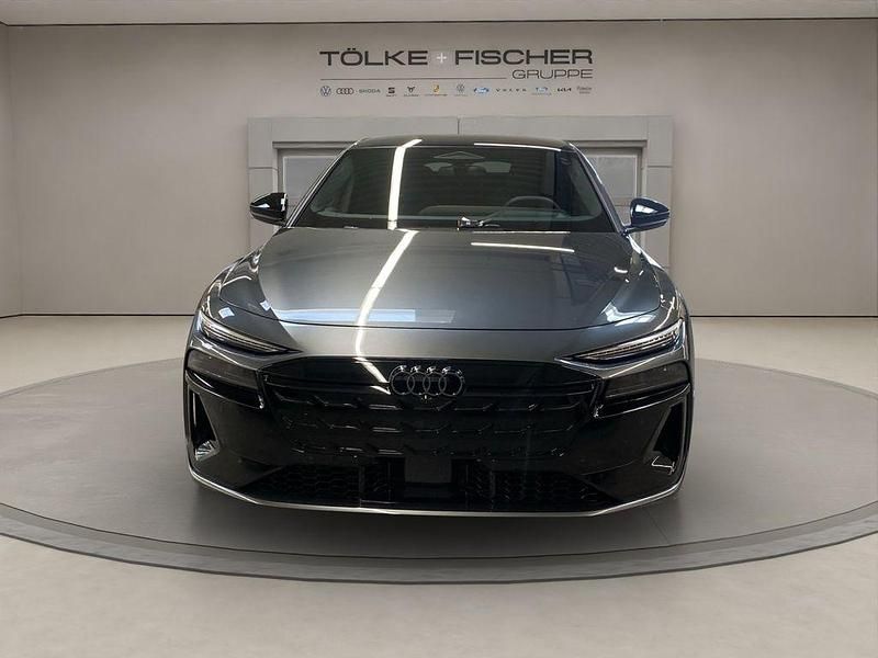 Neu Audi e-tron S-Line 269 kW (367 PS) 2026 Grau SUV