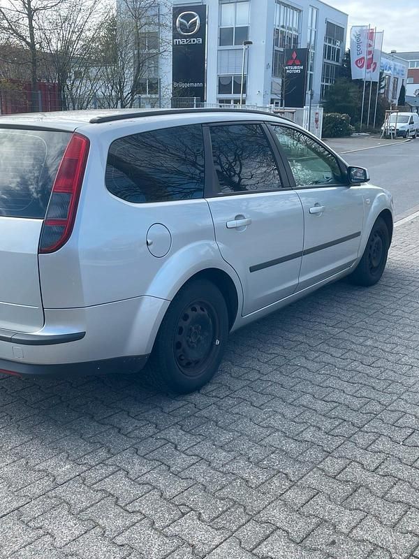 Gebraucht Ford Focus 125 PS (91 kW) 2006 Silber Kombi