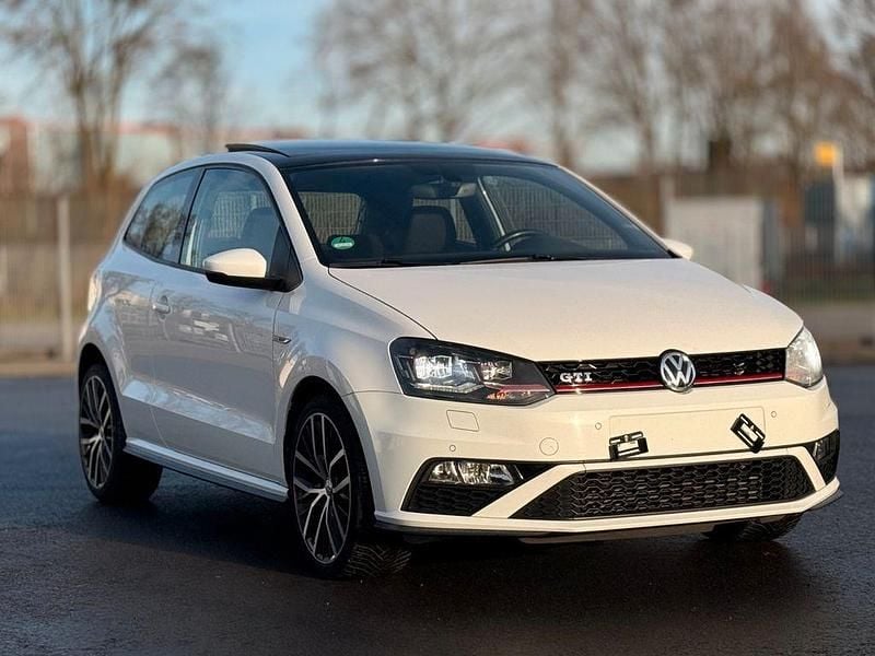 Weiß Gebraucht 2015 VW Polo GTI Kleinwagen | 8.800 € (Guter Preis) - Bild 1/4