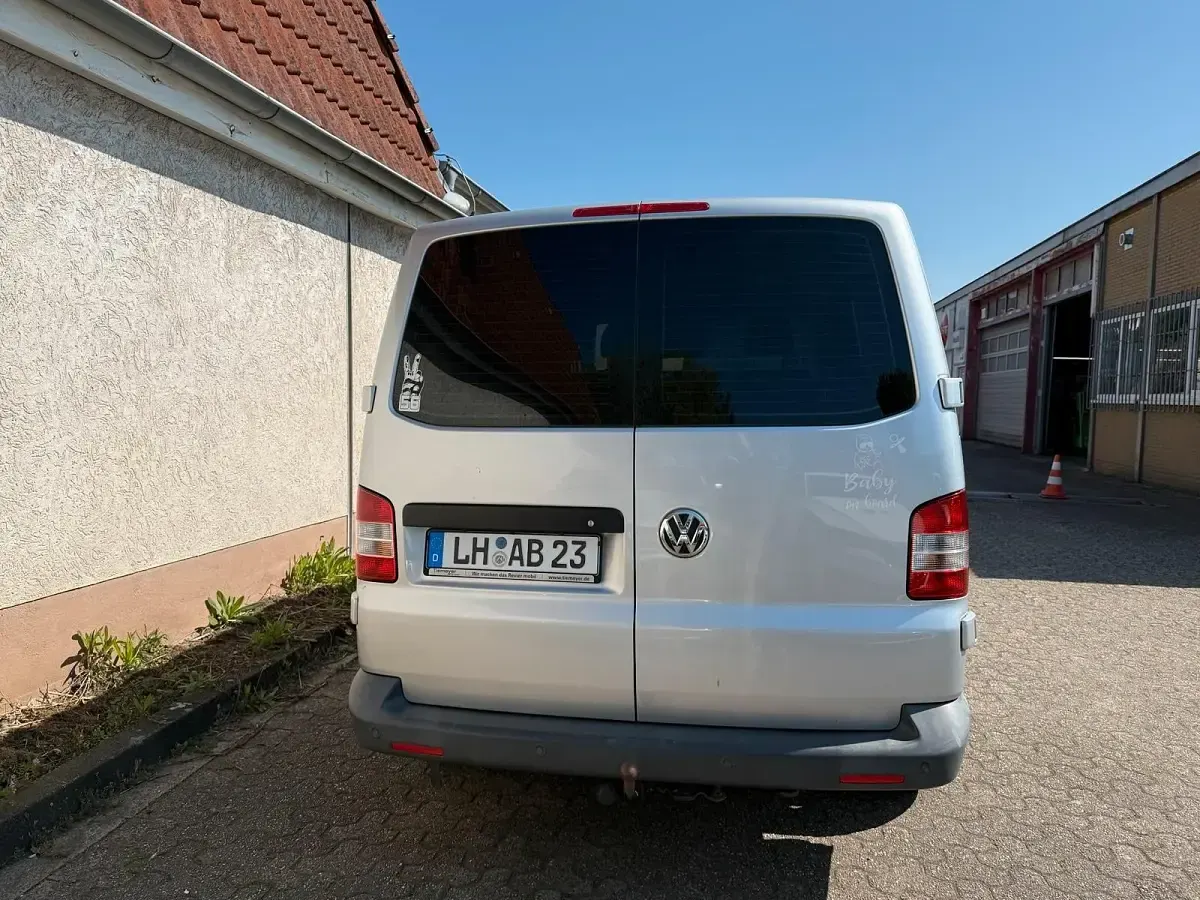 Używany VW Multivan 140 KM (102 kW) 2011 Srebrny Minivan