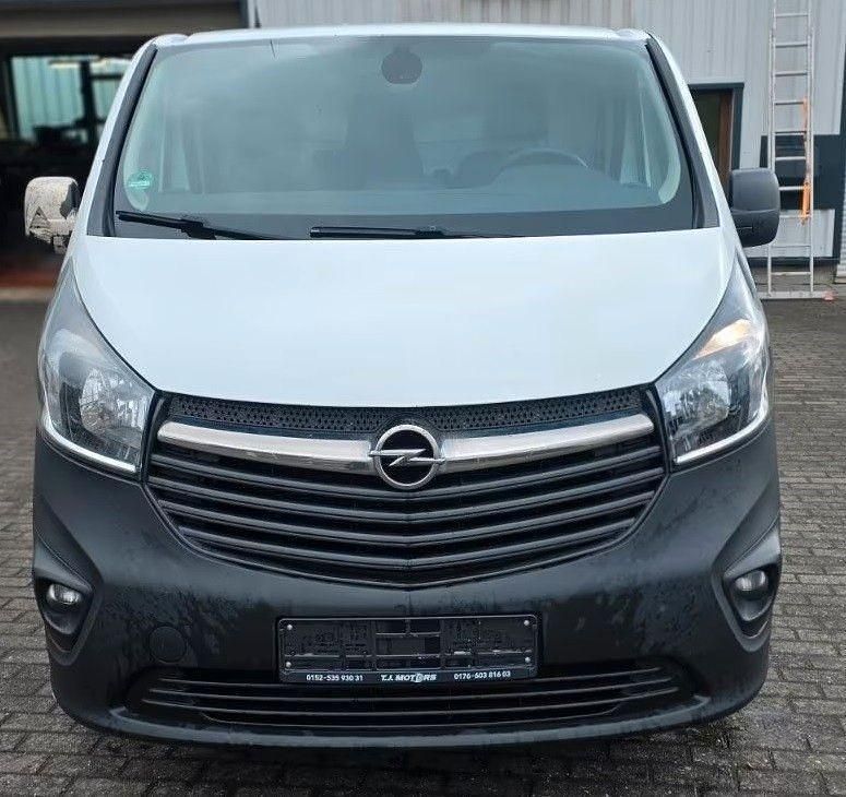 Gebraucht Opel Vivaro 120 PS (88 kW) 2017 Weiß Van / Kleinbus