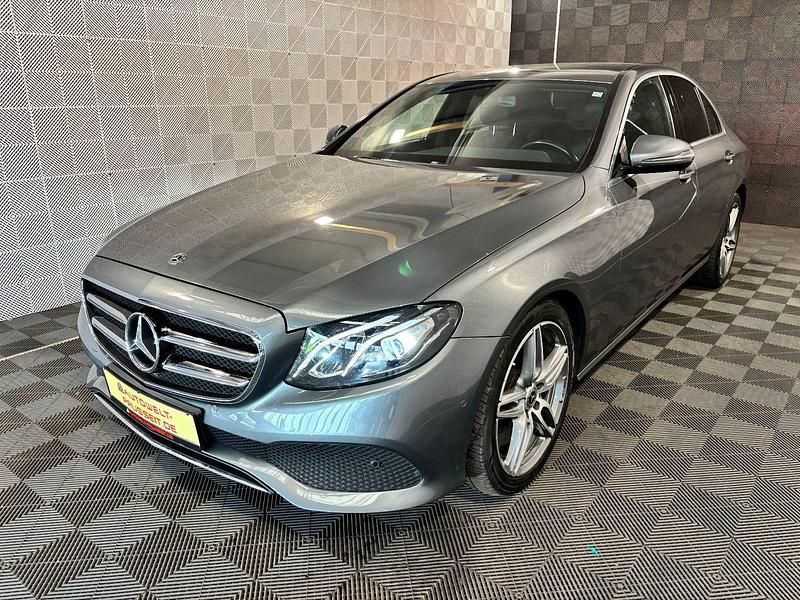 Gebraucht Mercedes E200 Avantgarde 160 PS (117 kW) 2020 Grau Limousine