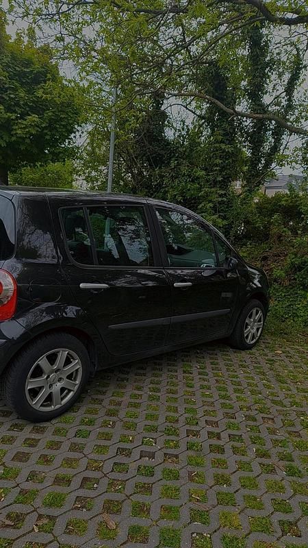 Second-hand Renault Modus 110 CP (80 kW) 2006 Negru Monovolum