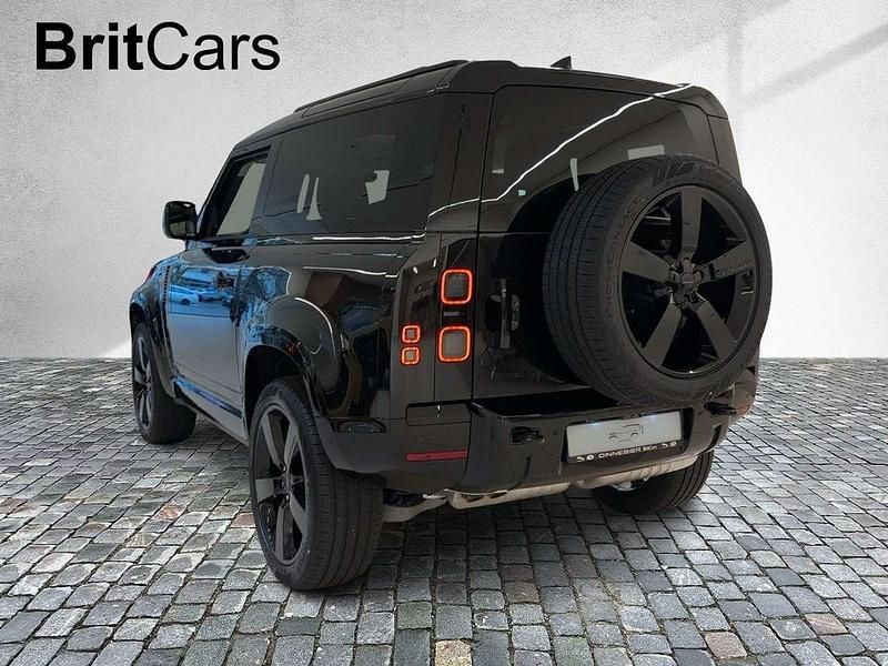 Neu Land Rover Defender SE Dynamic 200 PS (147 kW) 2025 Schwarz SUV