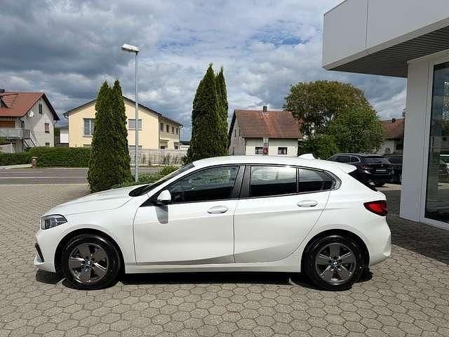 Gebraucht BMW 118 Advantage 136 PS (100 kW) 2024 Weiß mineralweiss metallic metallic Kleinwagen