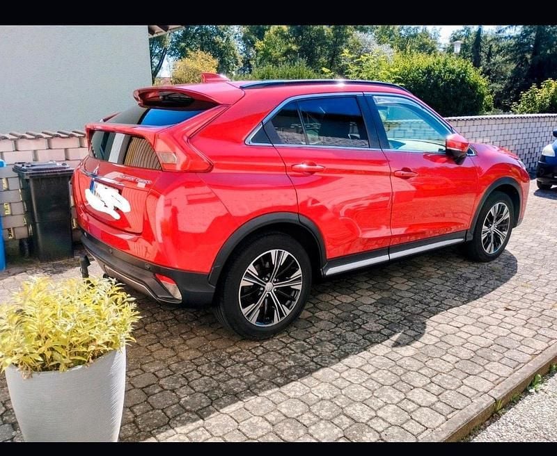 Gebraucht Mitsubishi Eclipse Cross 163 PS (119 kW) 2018 Rot SUV