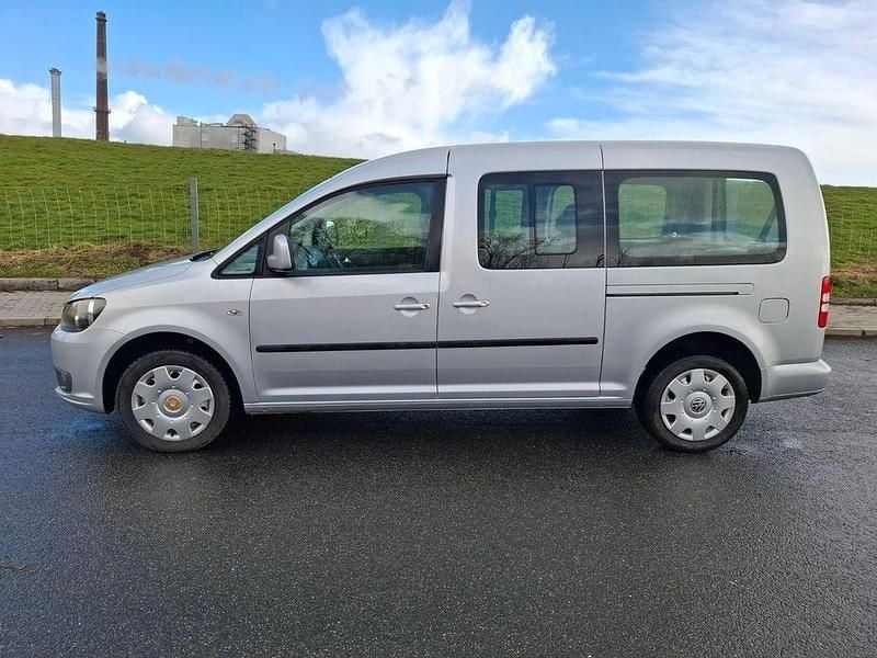 Gebraucht VW Caddy Maxi Trendline 102 PS (75 kW) 2011 Reflexsilber metallic Van / Kleinbus
