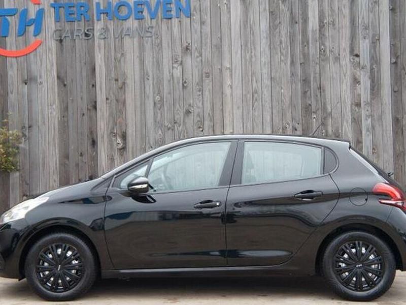Second-hand Peugeot 208 Access 68 CP (50 kW) 2015 Negru Hatchback