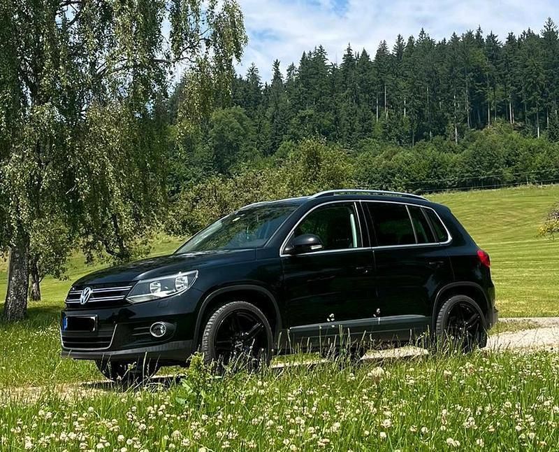 Schwarz Gebraucht 2012 VW Tiguan SUV | 10.900 € (Etwas zu teuer) - Bild 1/4