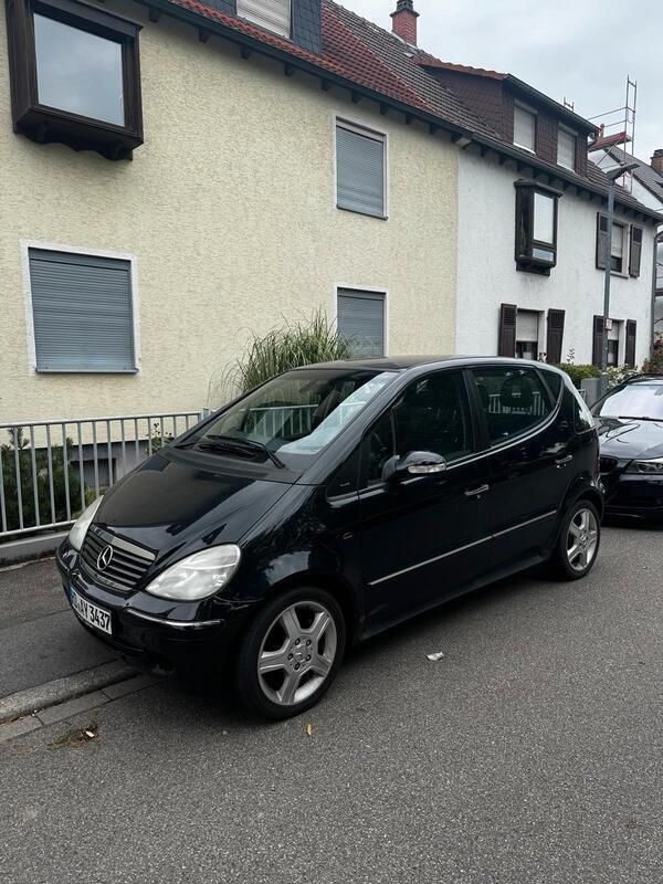 Schwarz Gebraucht 2003 Mercedes A170 Edition Kleinwagen | 2.500 € (Teuer) - Bild 1/4