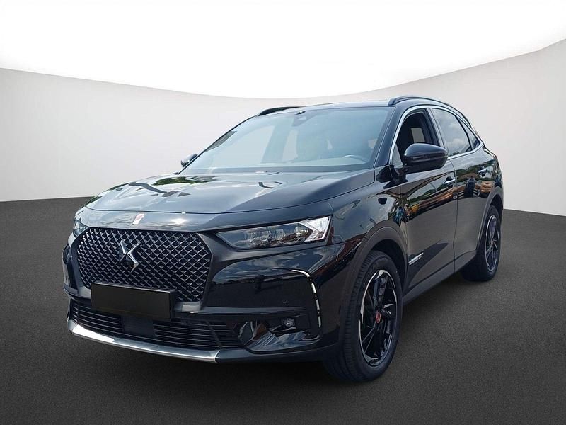 Lackierung schwarz perla nera/metallic klarlack Gebraucht 2022 DS Automobiles DS7 Crossback Performance Line Plus SUV | 24.980 € (Fairer Preis) - Bild 1/4