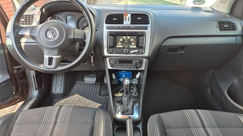 Gebraucht VW Polo Match 90 PS (66 kW) 2012 Braun Kleinwagen