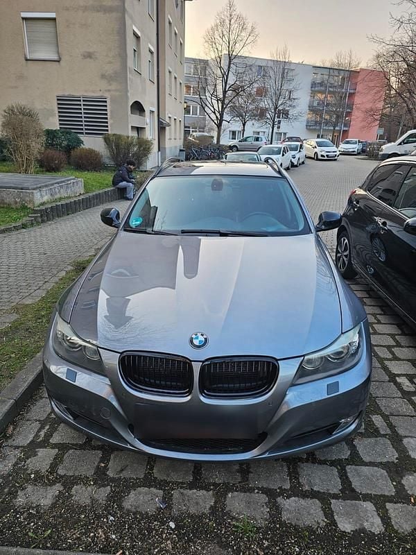 Gebraucht BMW 330 245 PS (180 kW) 2008 Grau Kombi