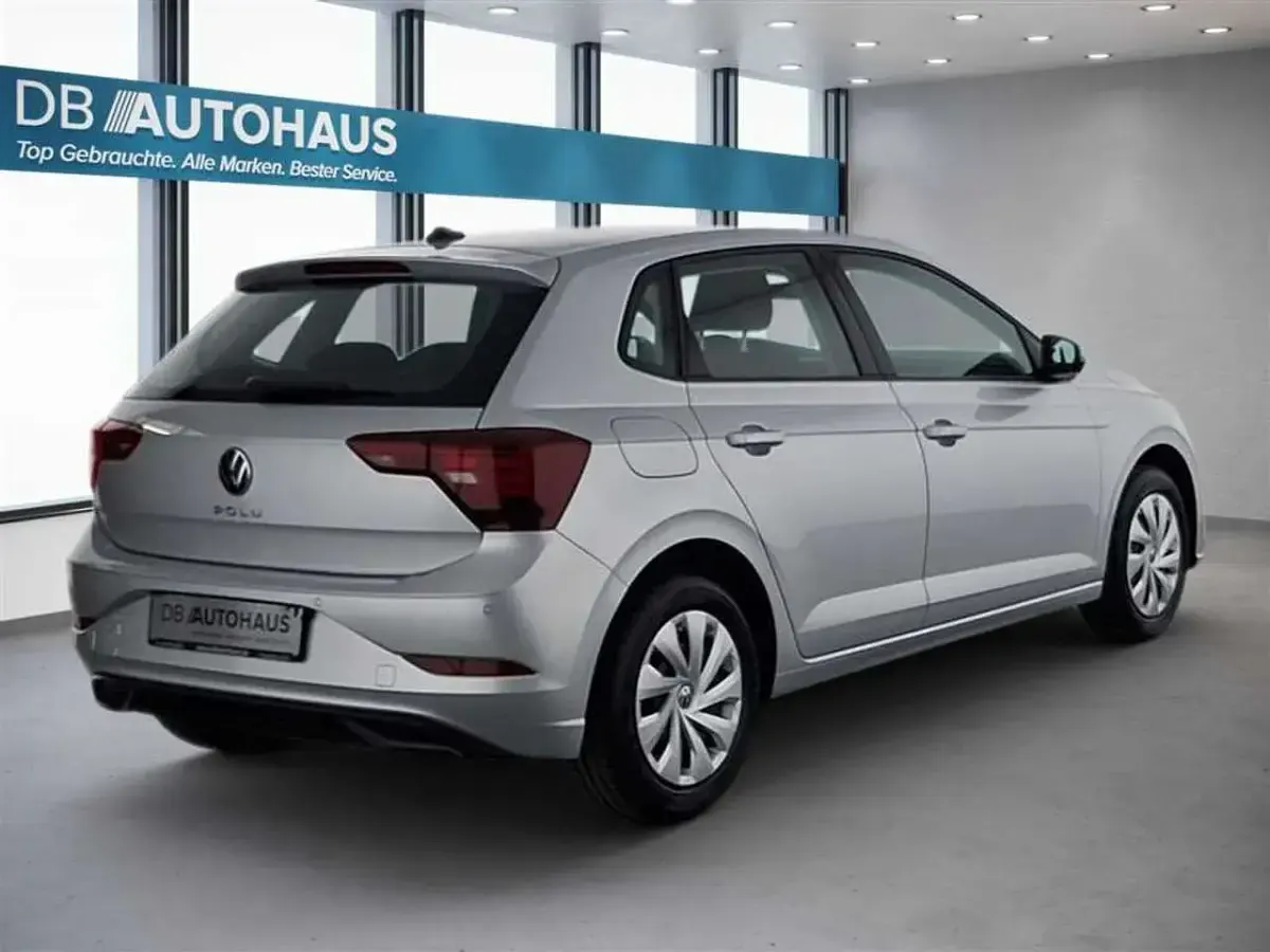 Gebraucht VW Polo Life 95 PS (69 kW) 2024 Silber Kleinwagen