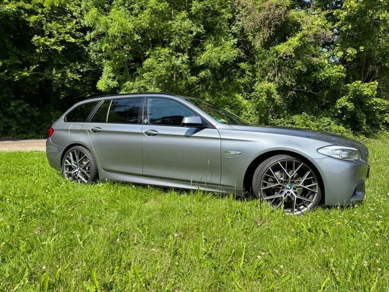 Grau Gebraucht 2011 BMW 530 Performance Kombi | 10.990 € (Fairer Preis) - Bild 1/4