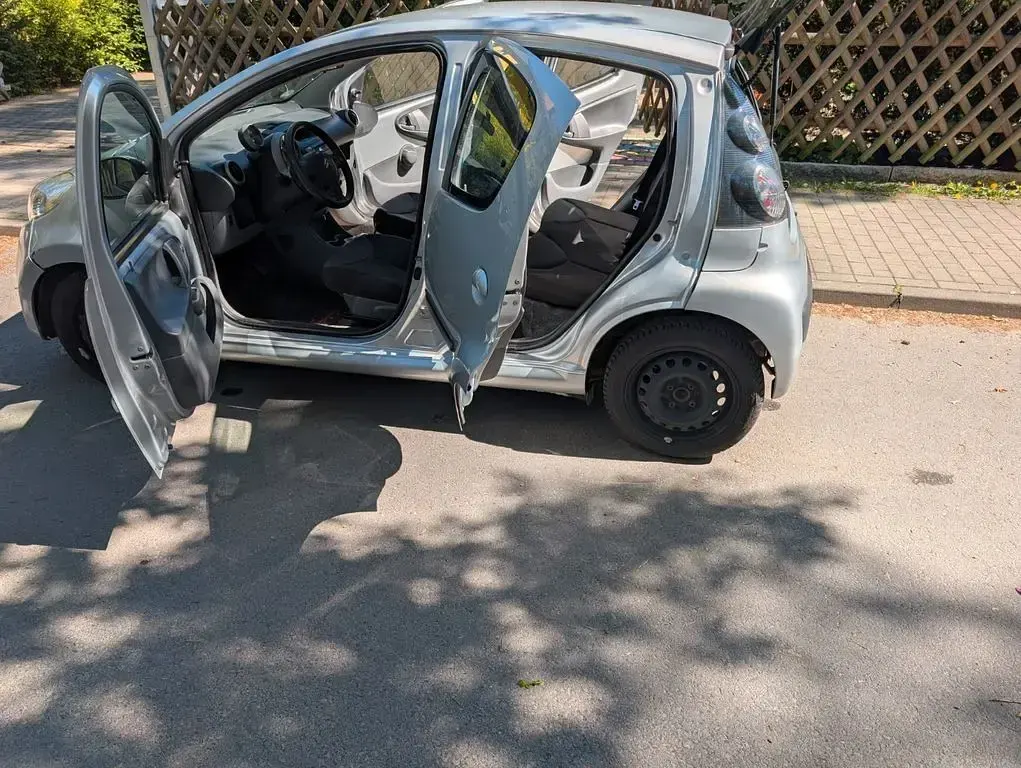 Gebraucht Citroën C1 68 PS (50 kW) 2007 Silber Kleinwagen