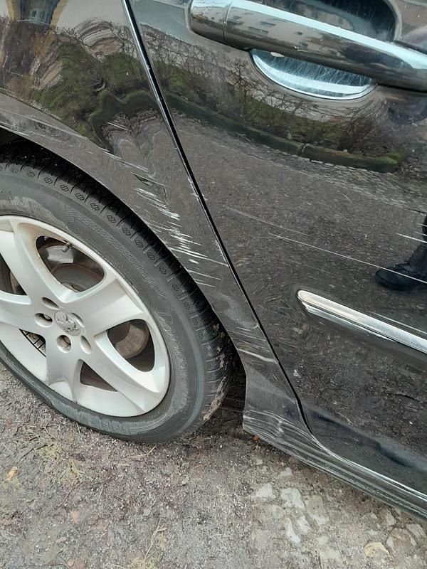 Gebraucht Peugeot 407 140 PS (102 kW) 2008 Schwarz Kombi