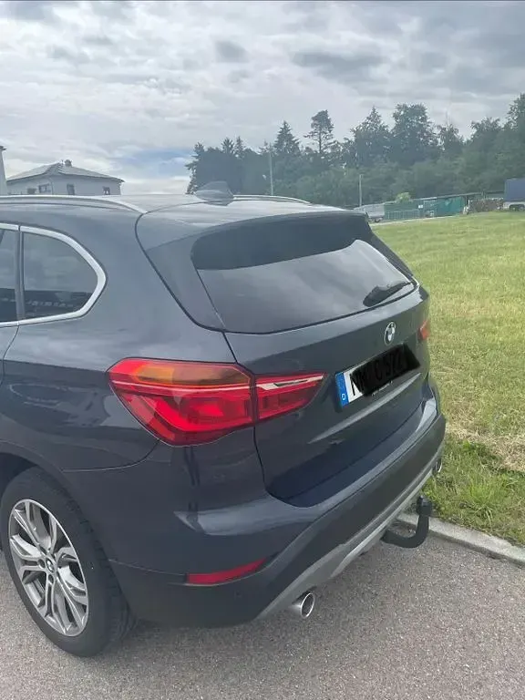 Gebraucht BMW X1 Advantage 190 PS (139 kW) 2018 Grau SUV