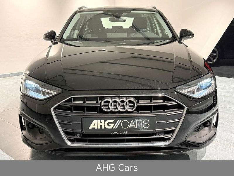 Gebraucht Audi A4 Basis 163 PS (119 kW) 2021 Schwarz Kombi