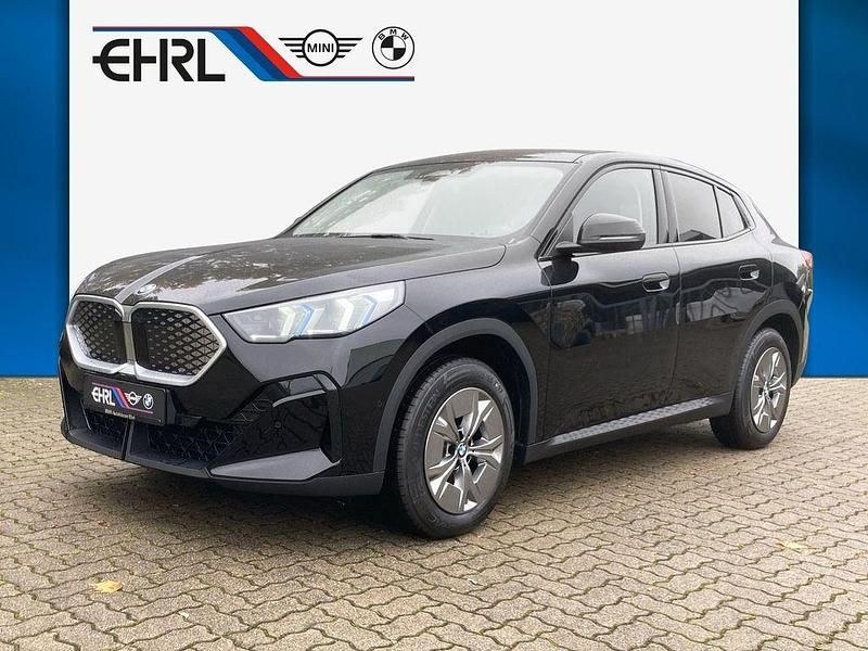 Schwarz Neu 2025 BMW iX2 Performance SUV | 44.940 € (Superpreis) - Bild 1/4