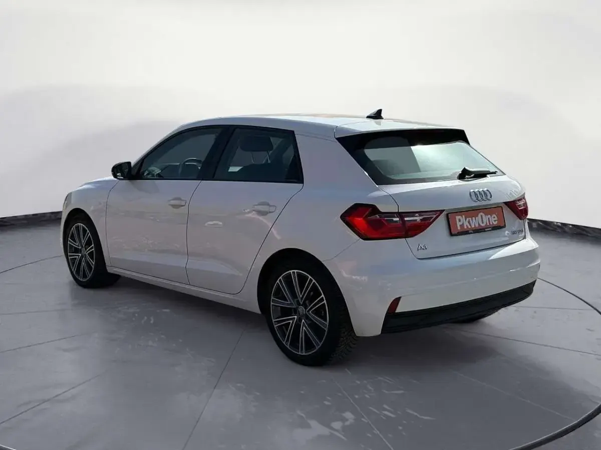 Używany Audi A1 116 KM (85 kW) 2019 Biały SUV