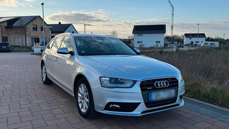 Gebraucht Audi A4 Ambiente 211 PS (155 kW) 2012 Silber Kombi