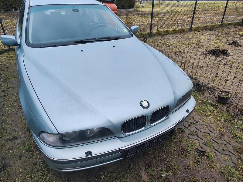 Gebraucht BMW 528 193 PS (141 kW) 2000 Silber Limousine