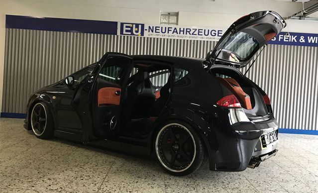 Gebraucht Seat Leon CUPRA 449 PS (330 kW) 2009 Schwarz metallic Limousine