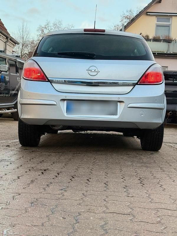 Gebraucht Opel Astra 105 PS (77 kW) 2004 Grau Kombi