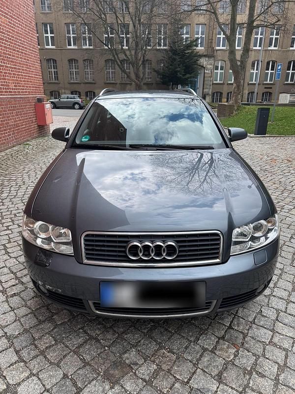 Gebraucht Audi A4 131 PS (96 kW) 2002 Grau Kombi