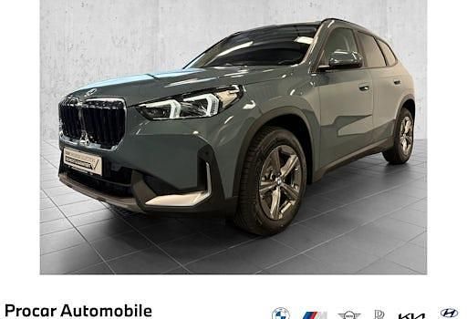 Gebraucht BMW X1 Shadowline 211 PS (155 kW) 2023 Cape york grün metallic SUV