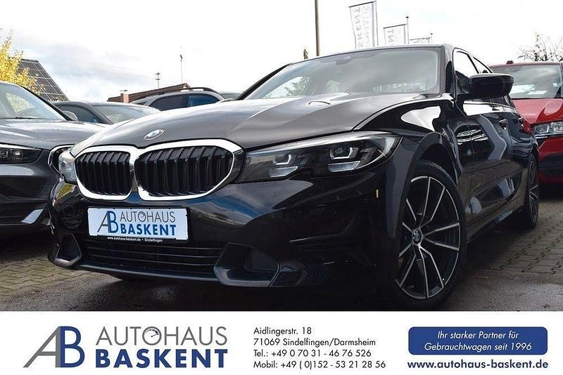 Schwarz Gebraucht 2022 BMW 320 Sport Line Limousine | 28.490 € (Fairer Preis) - Bild 1/4