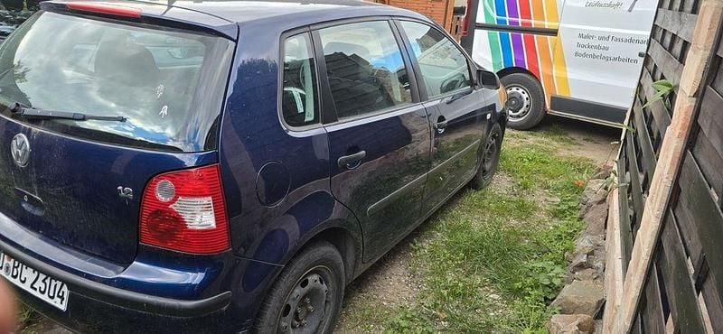 Blau Gebraucht 2003 VW Polo Basis Limousine | 700 € (Guter Preis) - Bild 1/4