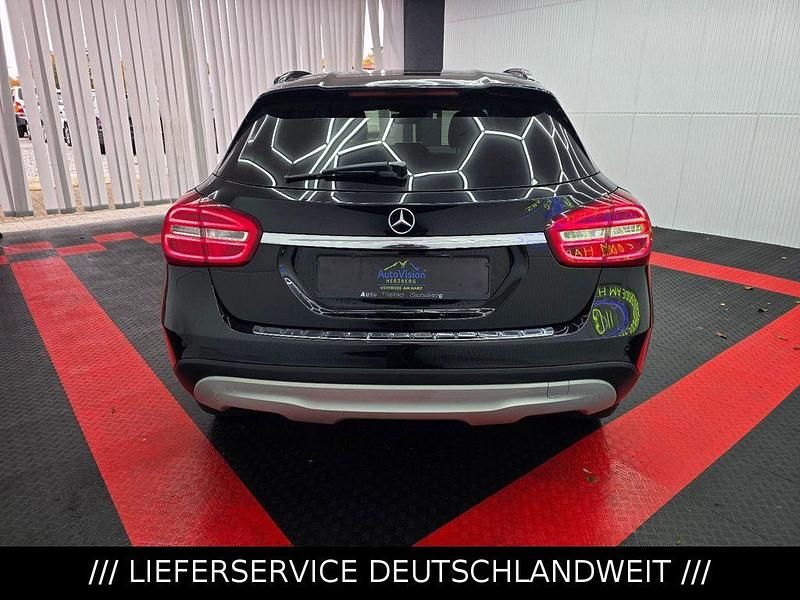 Gebraucht Mercedes GLA220 177 PS (130 kW) 2015 Schwarz SUV