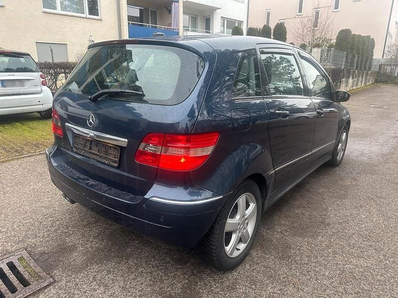 Gebraucht Mercedes B200 193 PS (141 kW) 2005 Blau Van / Kleinbus
