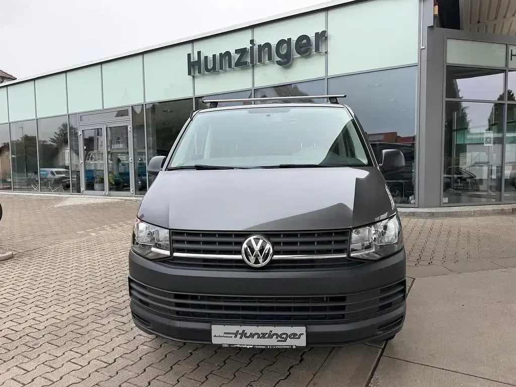 Gebraucht VW Caravelle 150 PS (110 kW) 2018 Grau Van