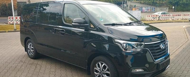 Schwarz Gebraucht 2019 Hyundai H-1 Van | 17.500 € (Fairer Preis) - Bild 1/4