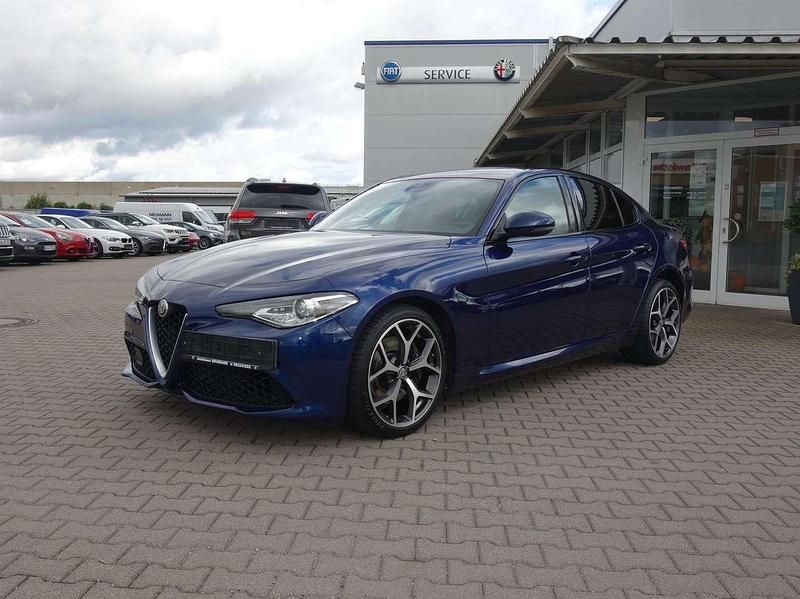 Gebraucht Alfa Romeo Giulia Veloce 209 PS (153 kW) 2017 Blu montecarlo, metallic Limousine