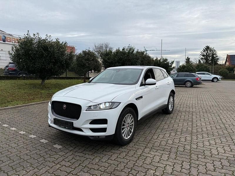 Weiß Gebraucht 2017 Jaguar F-Pace Prestige SUV | 19.900 € - Bild 1/3