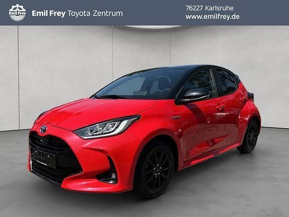 Tokio fusion rot metallic, dach schwarz Gebraucht 2020 Toyota Yaris Hybrid Edition Limousine | 17.450 € (Fairer Preis) - Bild 1/4