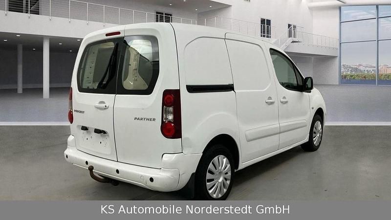 Gebraucht Peugeot Partner Premium 99 PS (72 kW) 2018 Weiß Van / Kleinbus