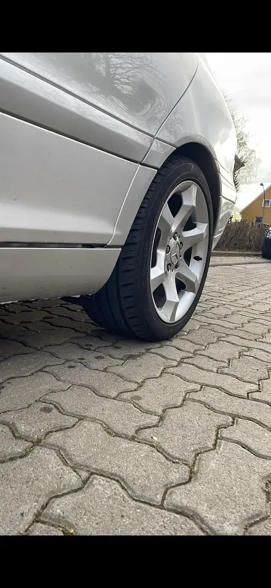 Gebraucht Mercedes C220 149 PS (109 kW) 2001 Grau Limousine