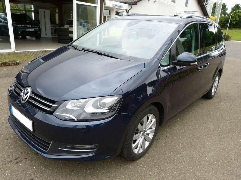 Night blue metallic Gebraucht 2015 VW Sharan Highline Van / Kleinbus | 12.999 € (Superpreis) - Bild 1/4