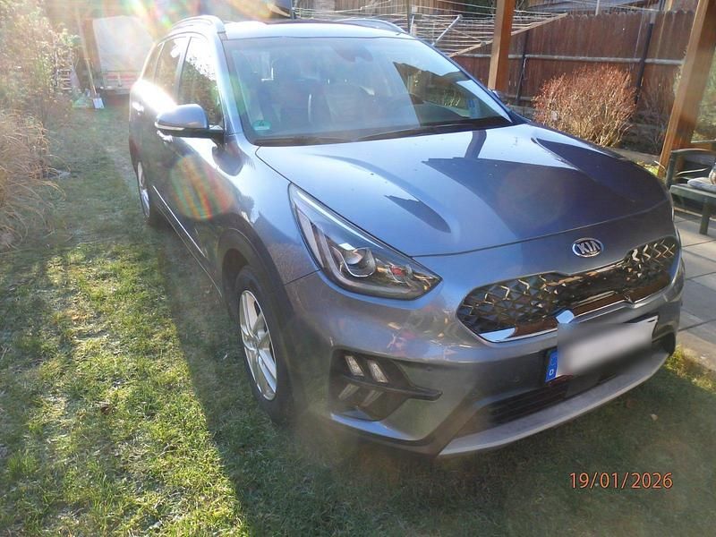 Blau Gebraucht 2021 Kia Niro Edition 7 SUV | 17.600 € (Fairer Preis) - Bild 1/4